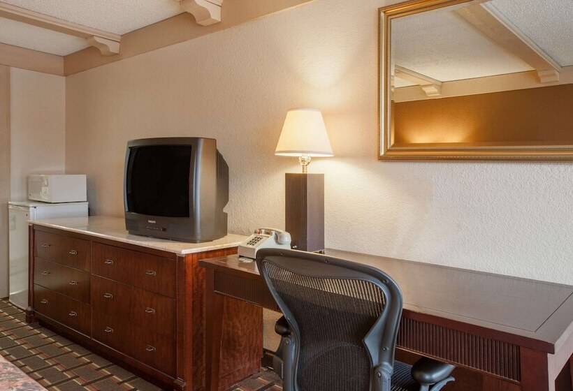 فندق على الطريق Knights Inn Greensburg