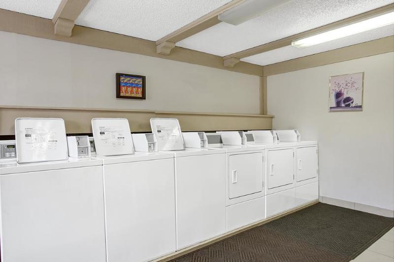 فندق على الطريق Knights Inn Greensburg