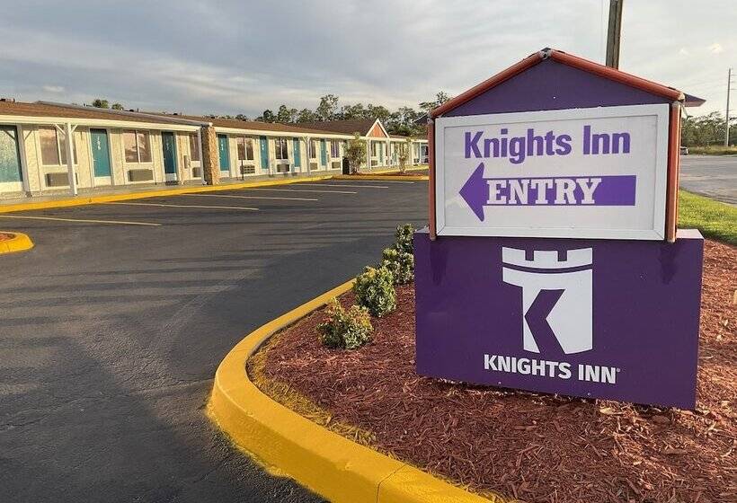 فندق على الطريق Knights Inn Punta Gorda