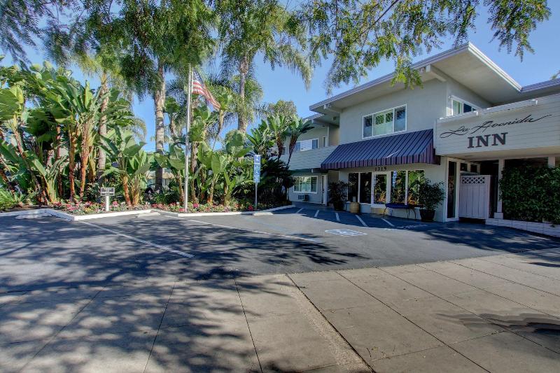 모텔 La Avenida Inn