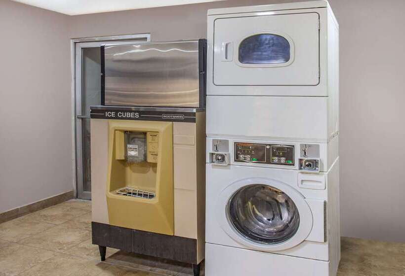 فندق على الطريق Super 8 By Wyndham Redlands/san Bernardino