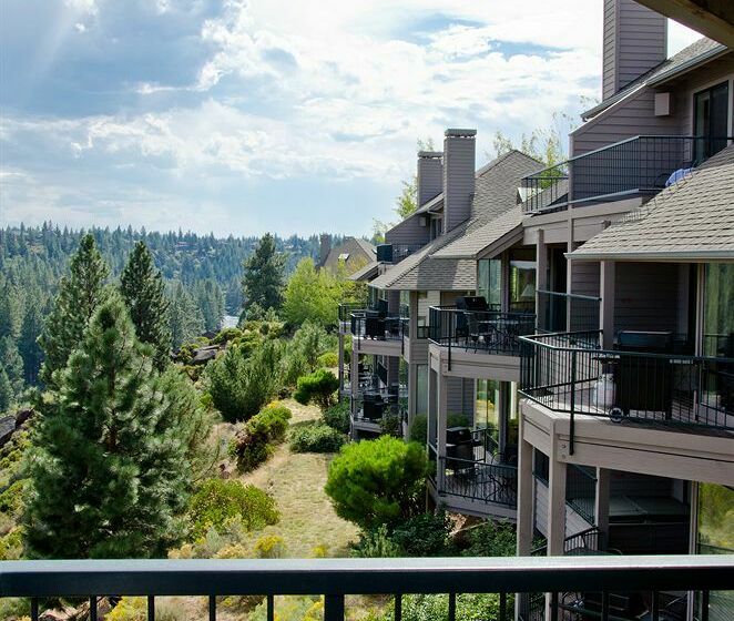 Mount Bachelor Village Resort