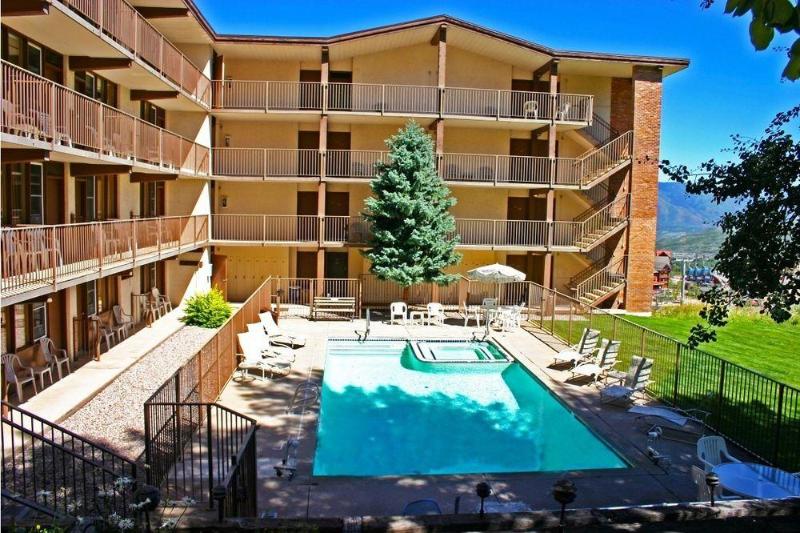 Mountain Chalet Snowmass