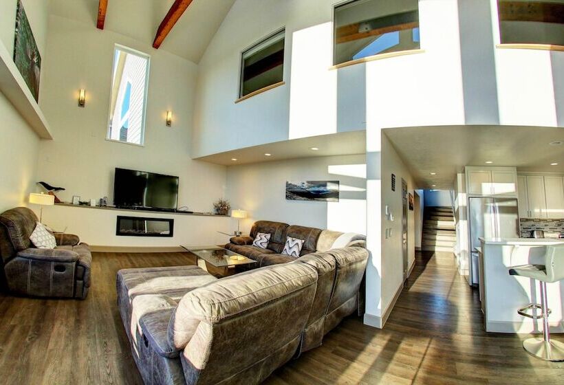 منتجع Land S End