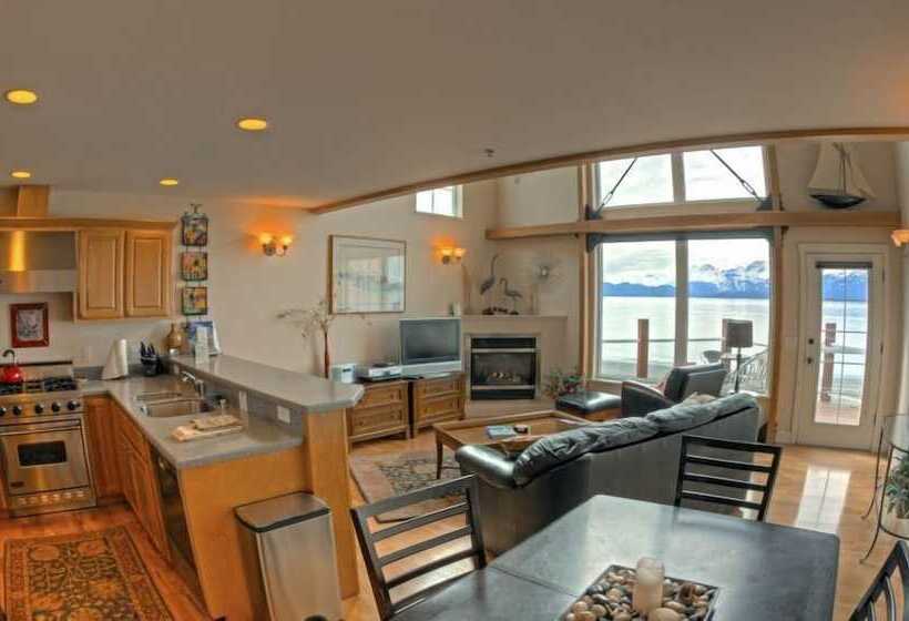 منتجع Land S End