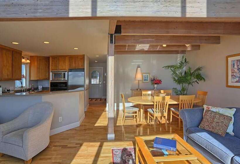 منتجع Land S End