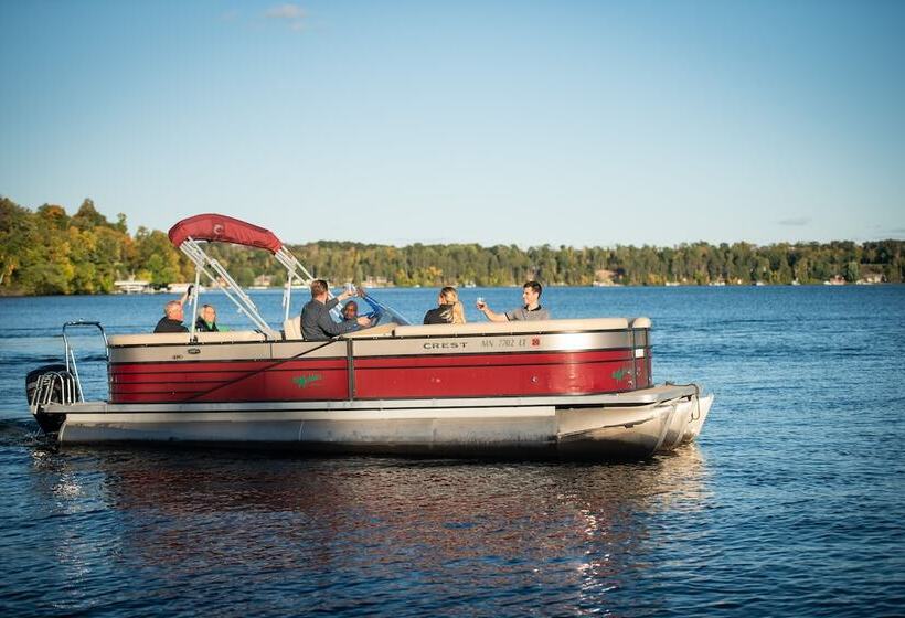 منتجع Maddens On Gull Lake