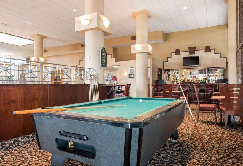 리조트 Quality Inn & Suites Tarpon Springs South