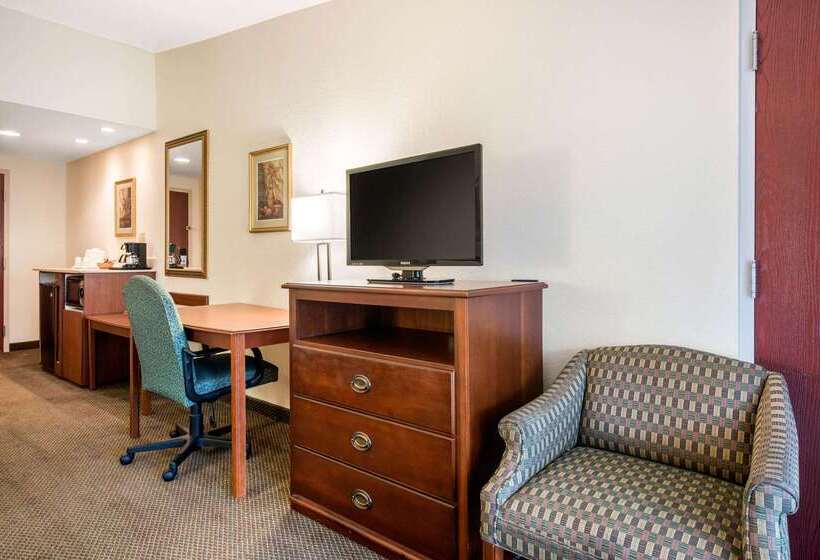 منتجع Quality Inn & Suites Tarpon Springs South