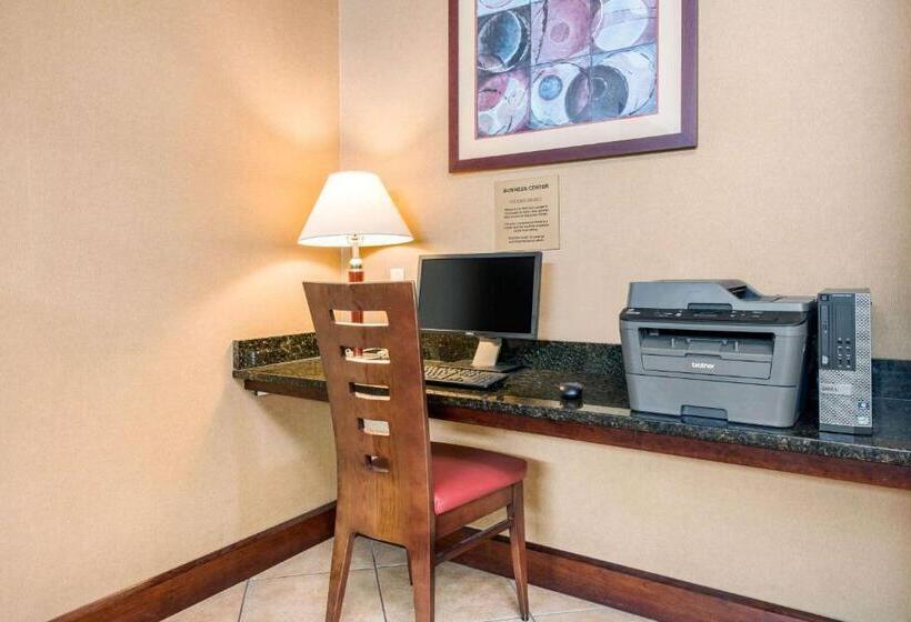 리조트 Quality Inn & Suites Tarpon Springs South