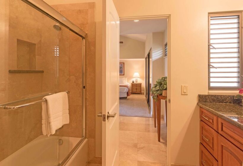 リゾートホテル Wailea Elua Village   Coraltree Residence Collection