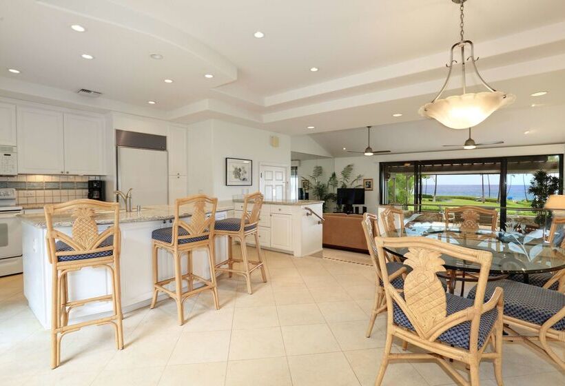 リゾートホテル Wailea Elua Village   Coraltree Residence Collection