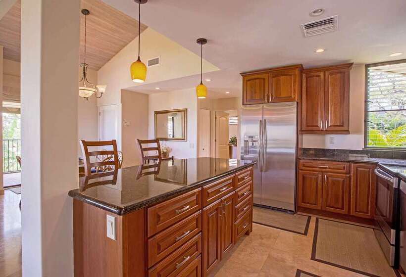 リゾートホテル Wailea Elua Village   Coraltree Residence Collection