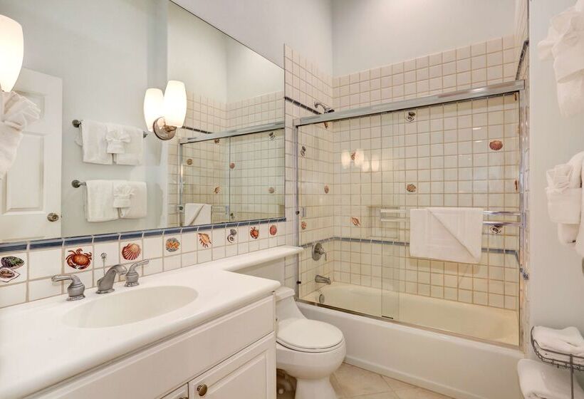 リゾートホテル Wailea Elua Village   Coraltree Residence Collection