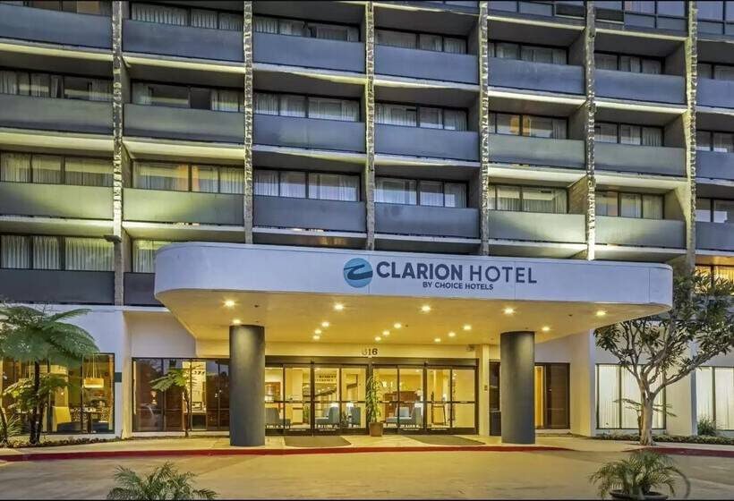 Clarion Hotel Anaheim Resort