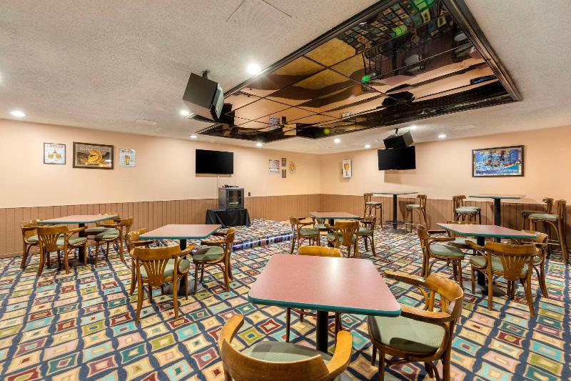 Clarion Hotel Anaheim Resort