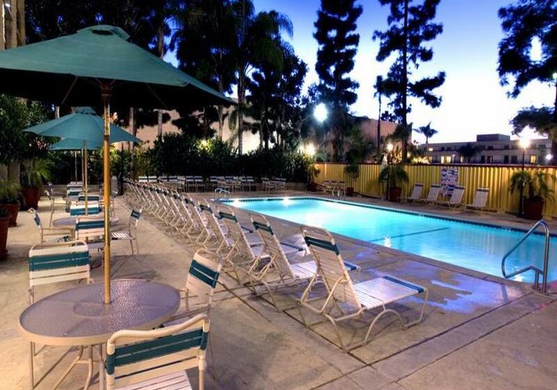 Clarion Hotel Anaheim Resort