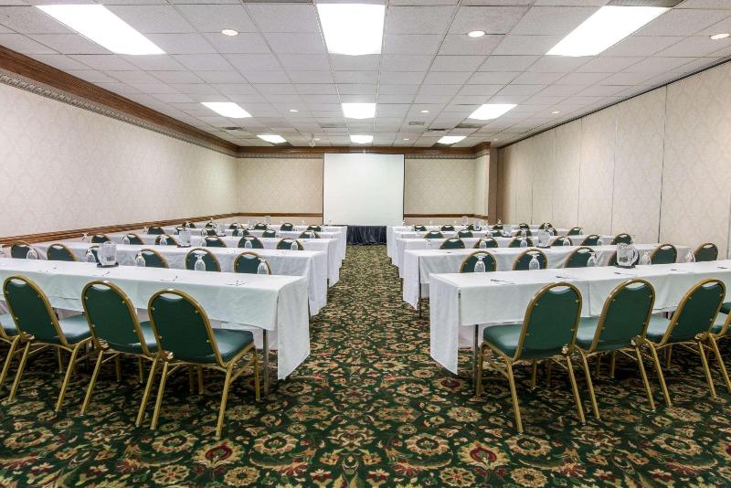 Clarion Hotel Anaheim Resort