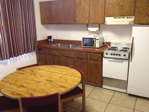 Cozy Cove Beachfront Resort