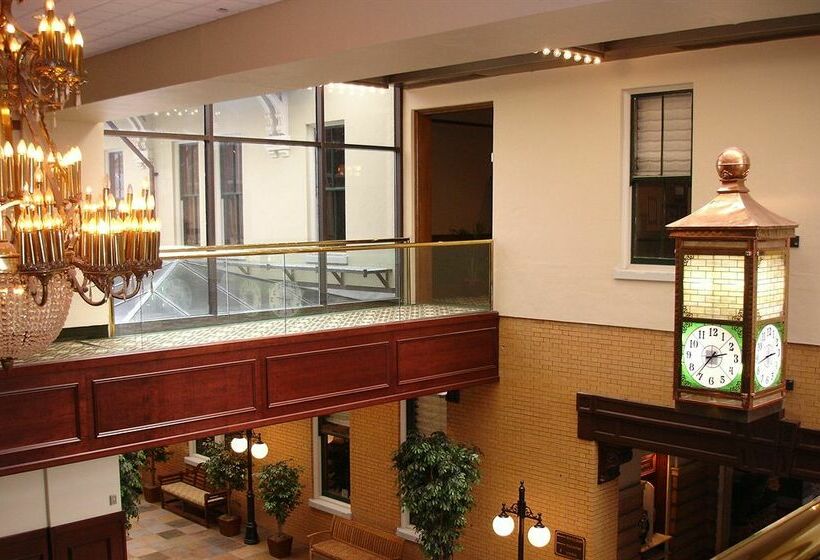 Pensacola Grand Hotel