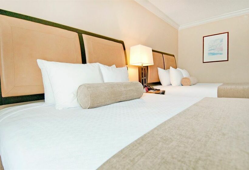 Pensacola Grand Hotel