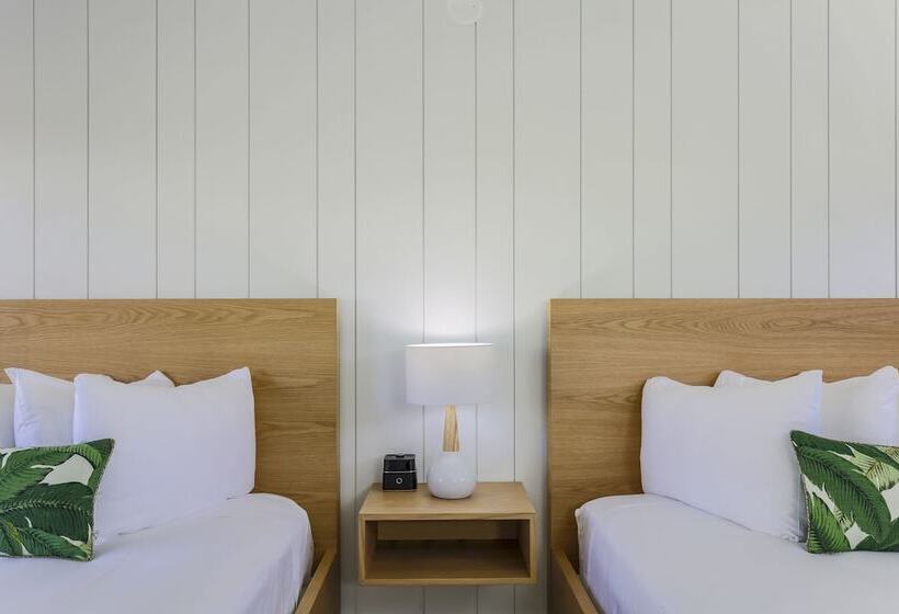 Hadley Resort And Marina