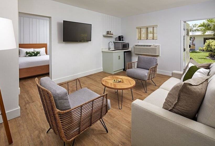 Hadley Resort And Marina