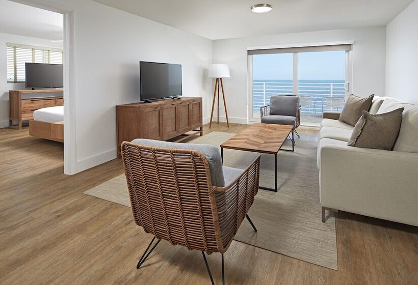 Hadley Resort And Marina