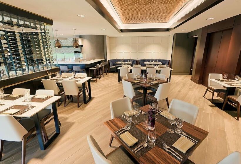 Hilton Chicago/oak Brook Hills Resort & Conference Center