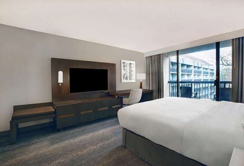 Hilton Peachtree City Atlanta Hotel & Conference Center