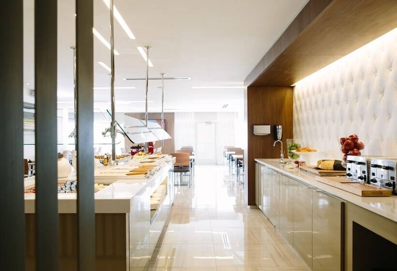 Ac Hotel Kansas City Plaza