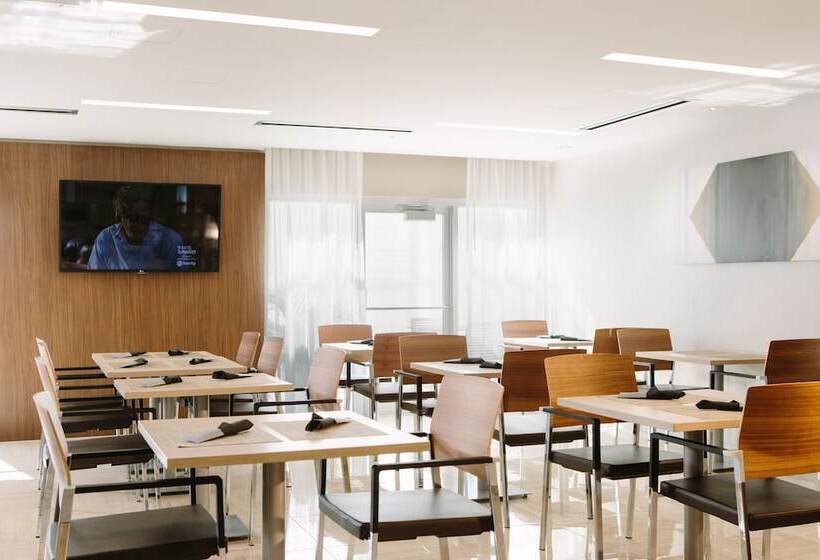 Ac Hotel Kansas City Plaza