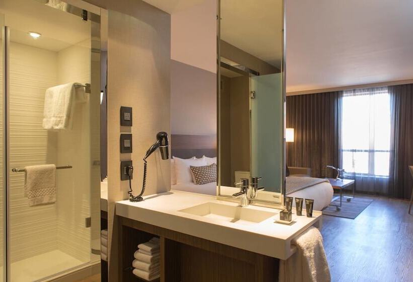 Ac Hotel Kansas City Plaza