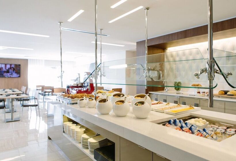 Ac Hotel Kansas City Plaza