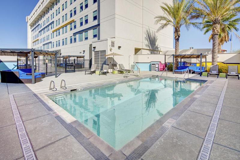 هتل Aloft Tucson University