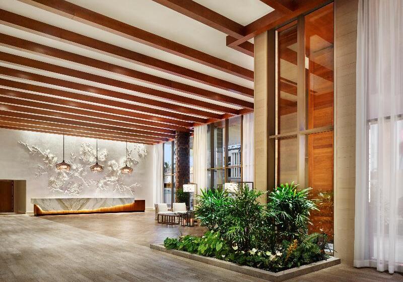 ホテル Alohilani Resort Waikiki Beach