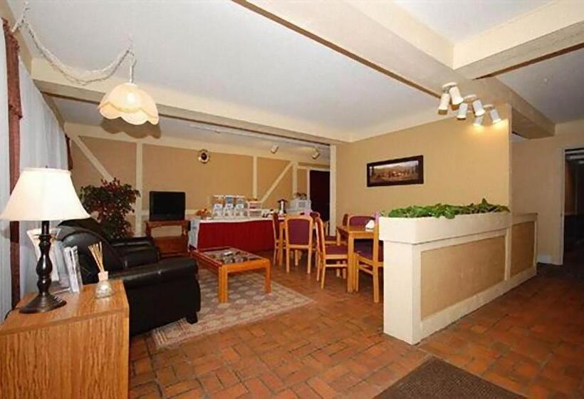 בית מלון כפרי Americas Inn