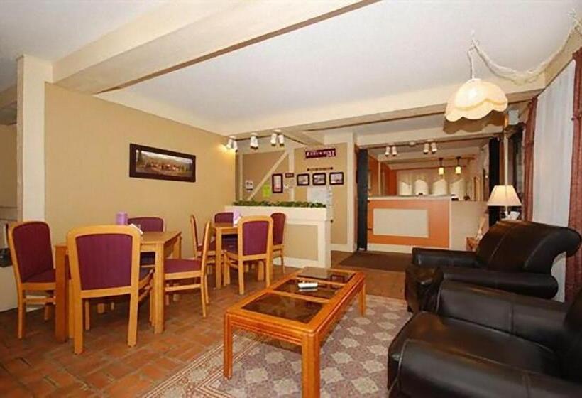 בית מלון כפרי Americas Inn