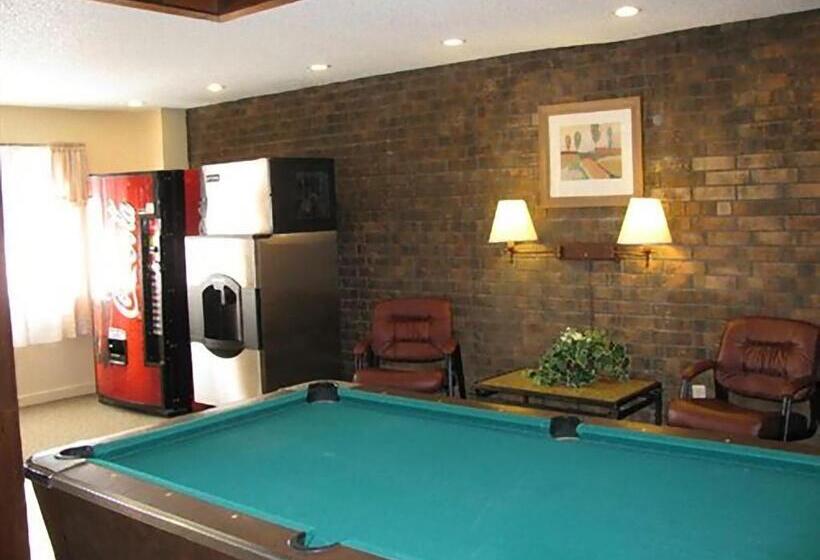 בית מלון כפרי Americas Inn