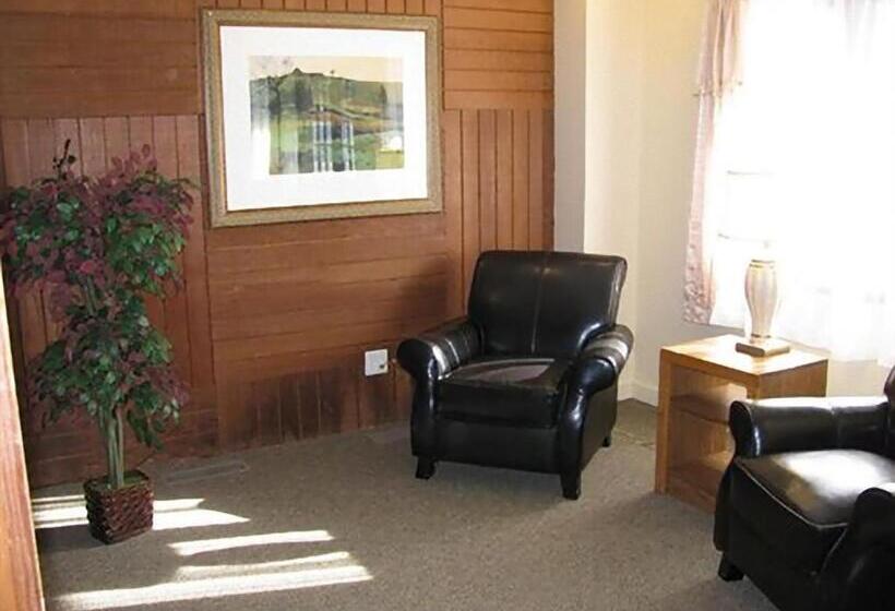 בית מלון כפרי Americas Inn