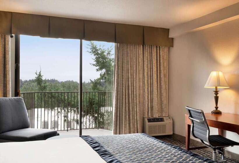 Отель Baymont By Wyndham Bremerton Wa