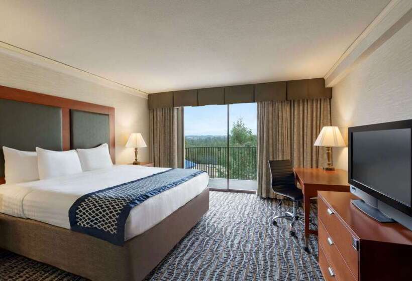 Отель Baymont By Wyndham Bremerton Wa