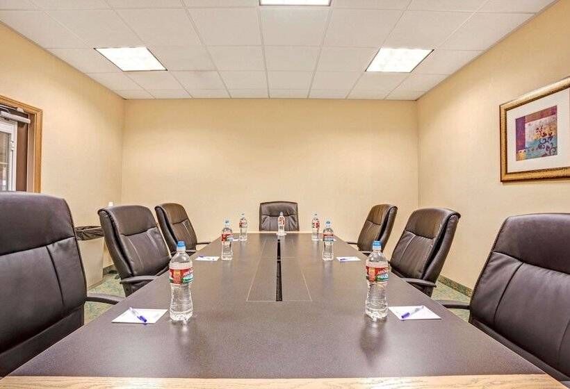 Отель Baymont By Wyndham Bremerton Wa