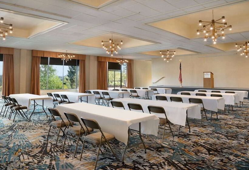 Отель Baymont By Wyndham Bremerton Wa