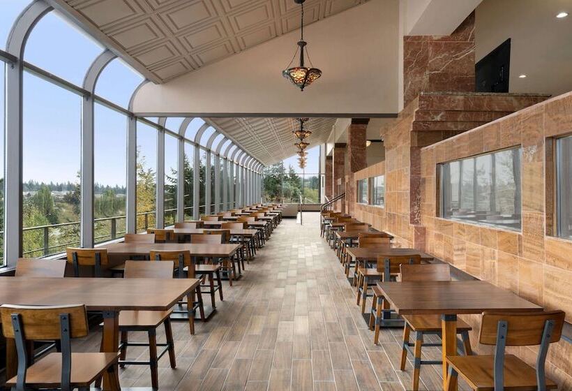 Отель Baymont By Wyndham Bremerton Wa