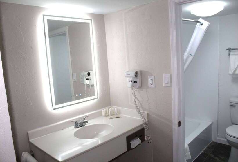 Отель Baymont By Wyndham Front Royal Near Shenandoah National Park