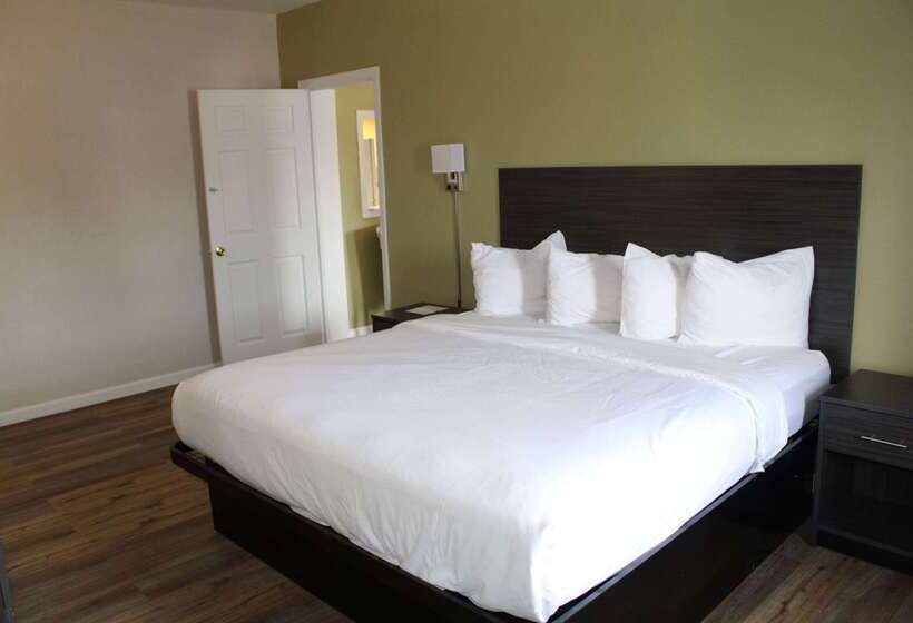 Отель Baymont By Wyndham Front Royal Near Shenandoah National Park