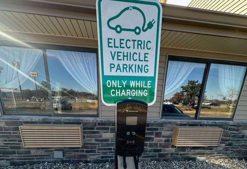 בית מלון כפרי Baymont By Wyndham Perrysburg Toledo