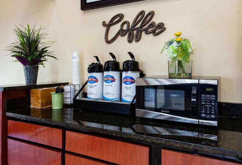 فندق Baymont By Wyndham Perrysburg Toledo