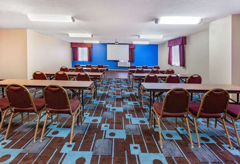 فندق Baymont By Wyndham Perrysburg Toledo